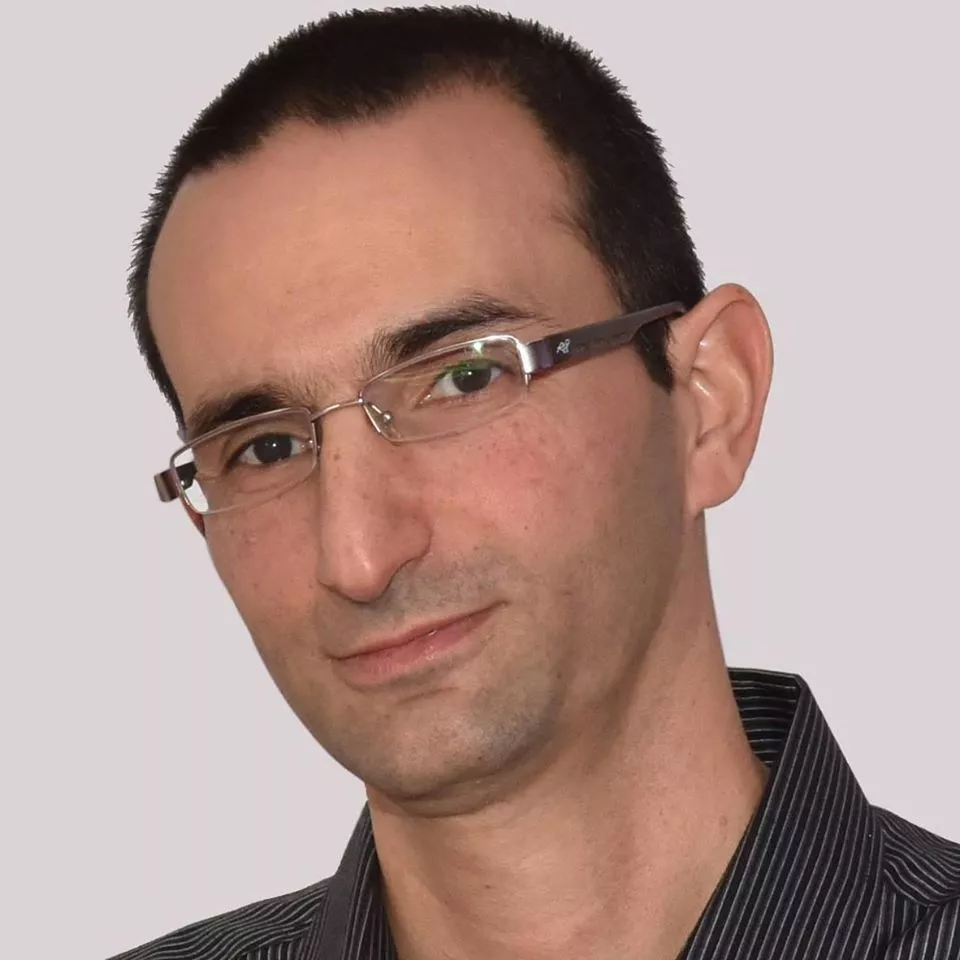 פרנק בקוש